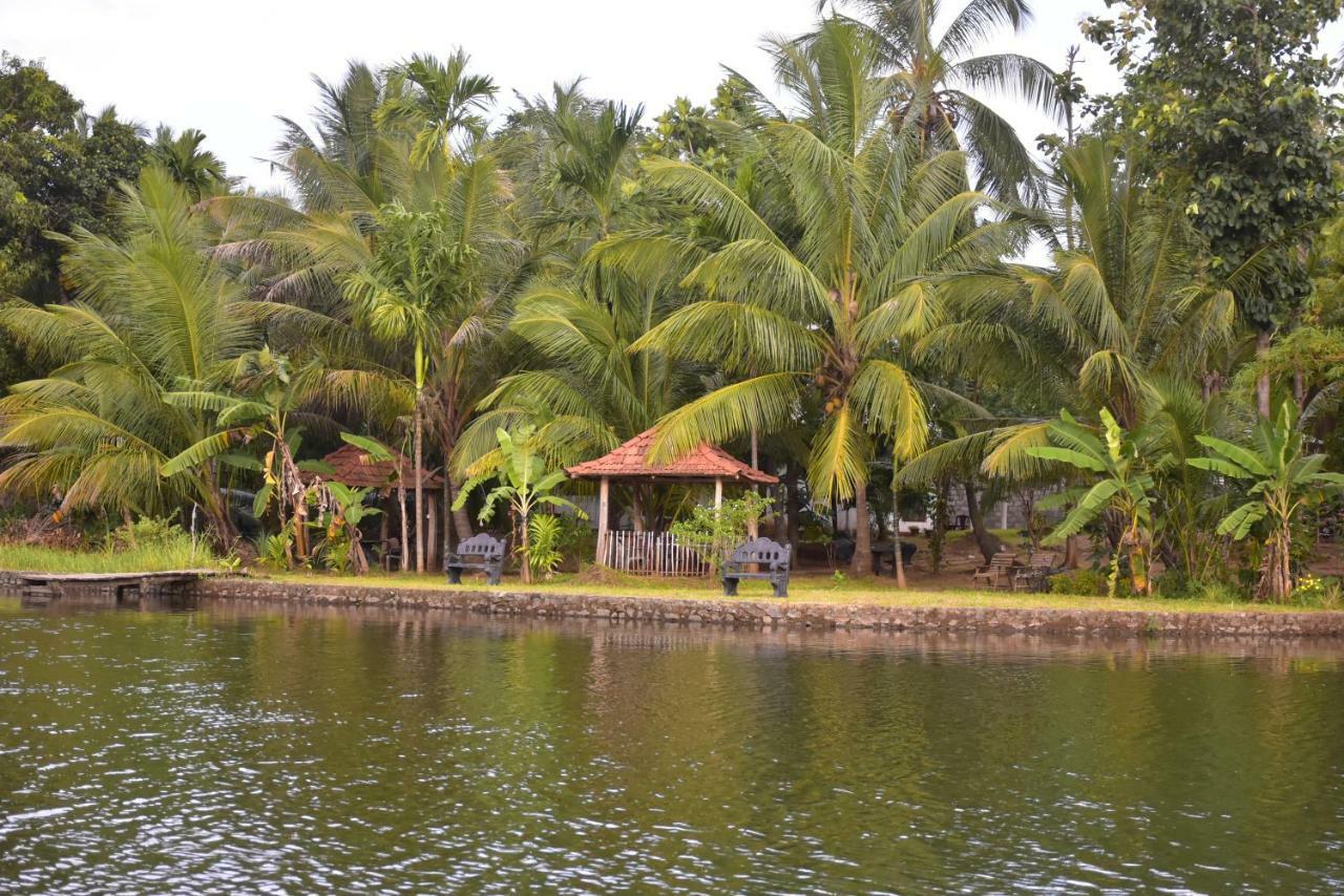 Splendid Lake View Safari Lodge Udawalawe Exterior foto