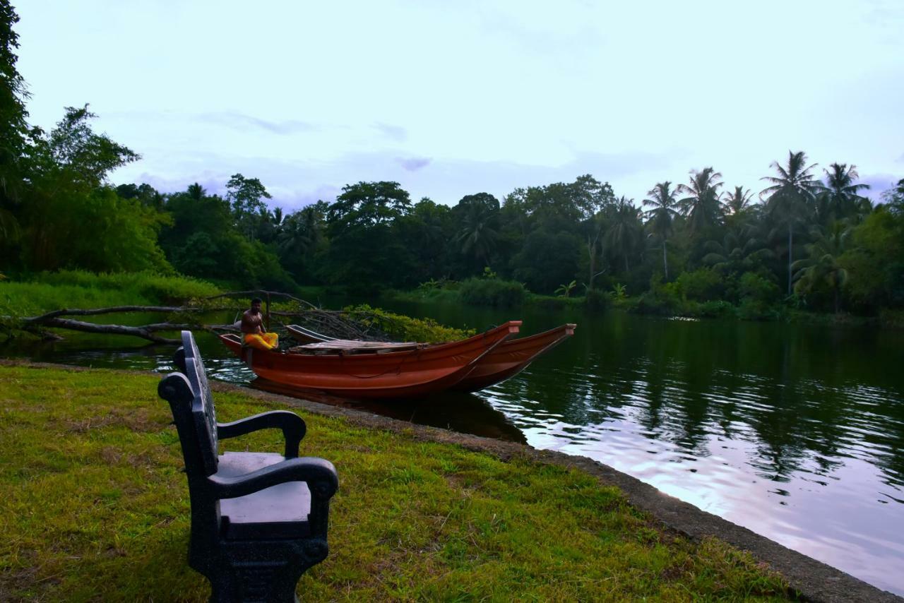 Splendid Lake View Safari Lodge Udawalawe Exterior foto